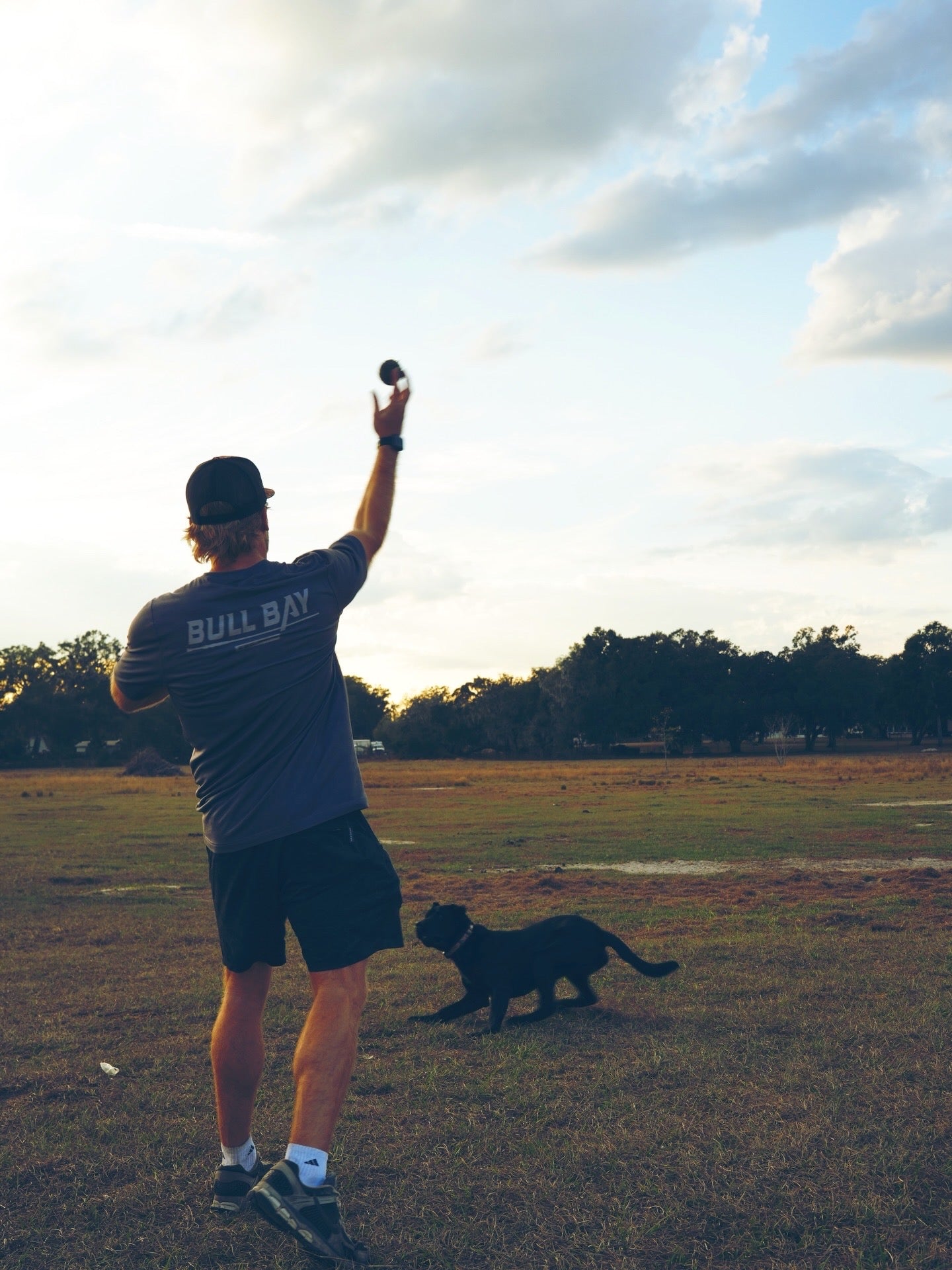 FIELDCORE SHORT SLEEVE: STEALTH SOLID